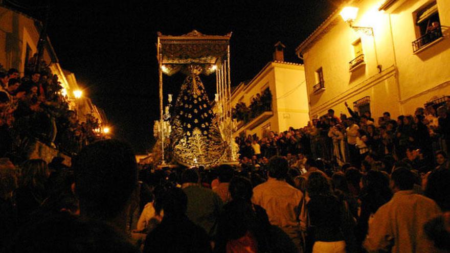 El traslado de una imagen en Antequera, esta pasada Semana Santa.