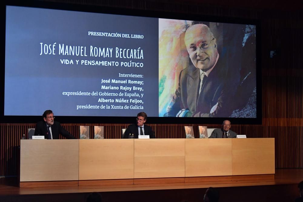 Libro de Romay Beccaría con Feijóo y Rajoy