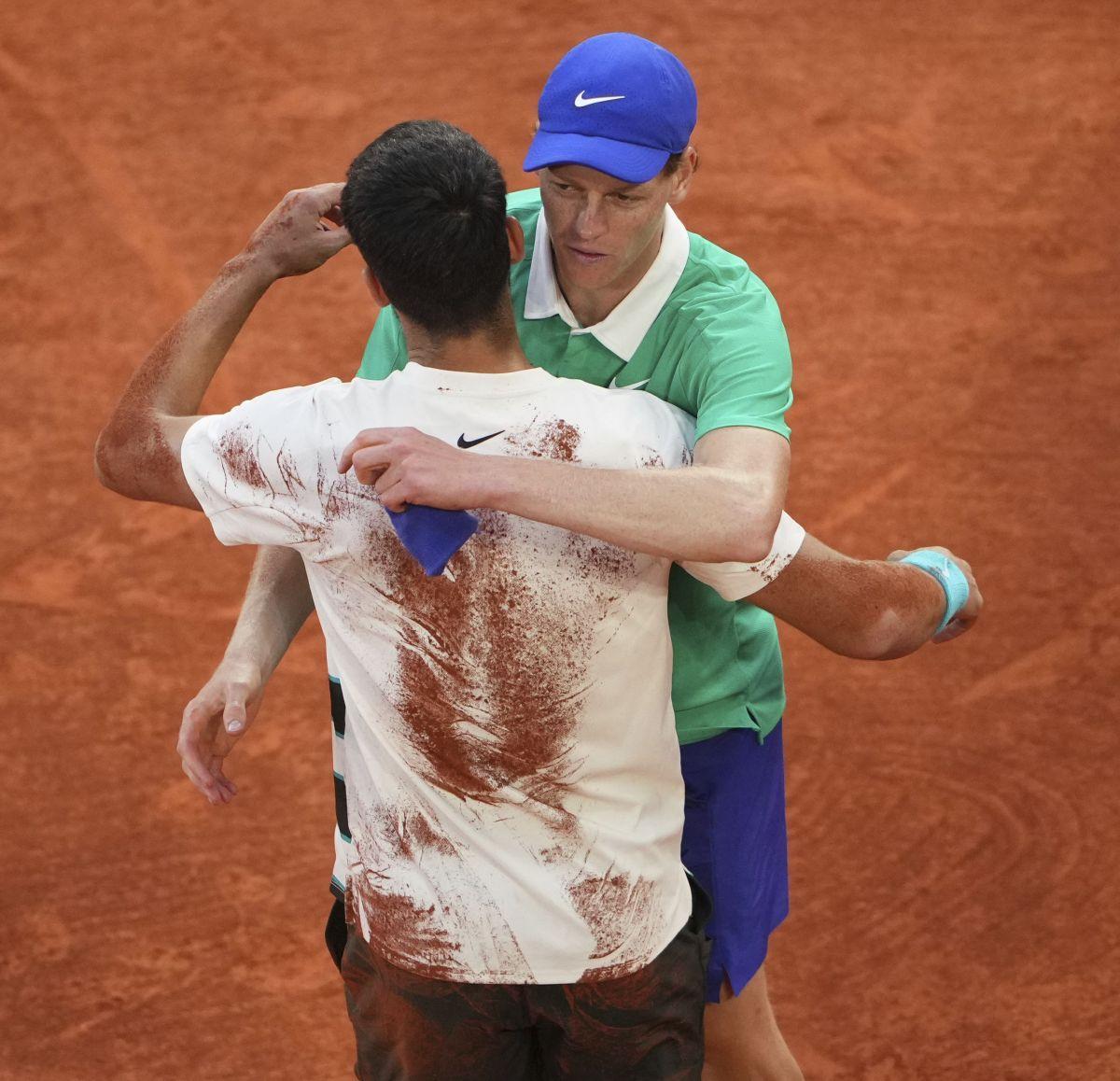 Alcaraz gana el Roland Garros ante Sinner, con una remontada sin precedentes