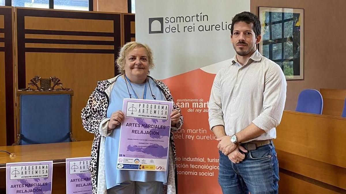 Gema Suárez y Rafa Fandos, en el ayuntamiento de San Martín.