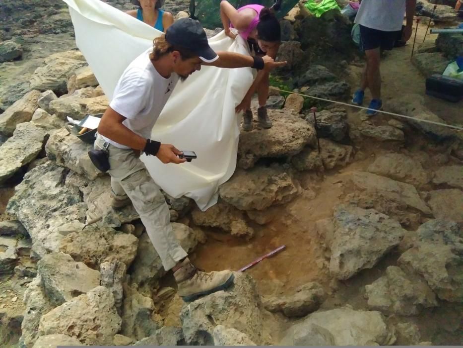 Aparecen nuevos restos humanos con una antigüedad de 2.500 años en Son Real