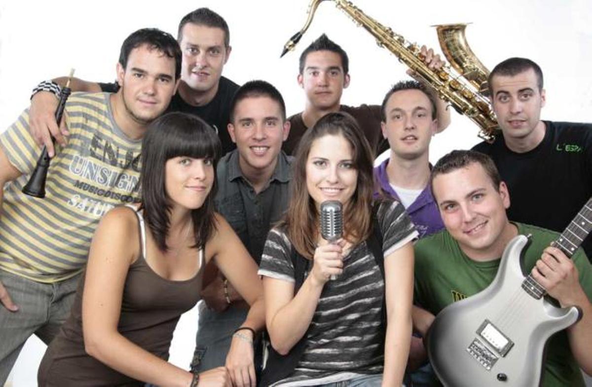 Diez jóvenes de Castalla forman el grupo "Pellikana".