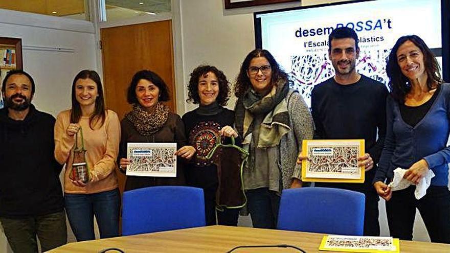 Representants de l&#039;Ajuntament i dels centres escolars de l&#039;Escala.