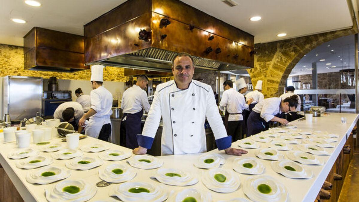 Ángel León en su restaurante