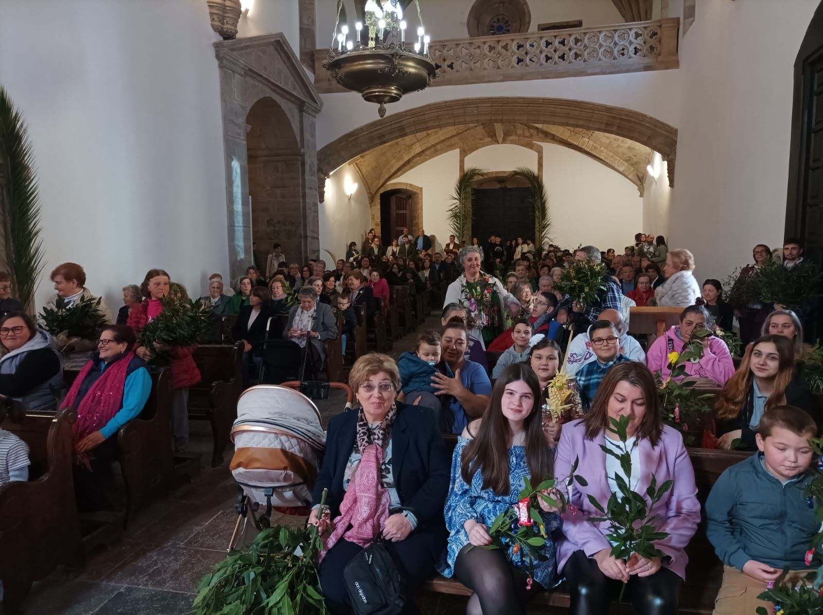 En imágenes: Lleno en Salas para celebrar el Domingo de Ramos