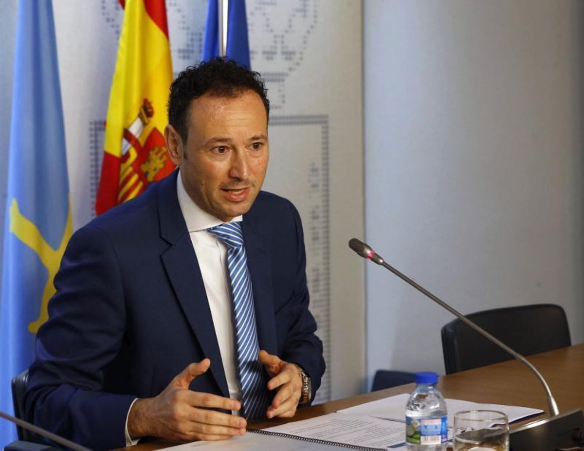 El PP reclama al Principado un plan para becarios investigadores de la Universidad de Oviedo