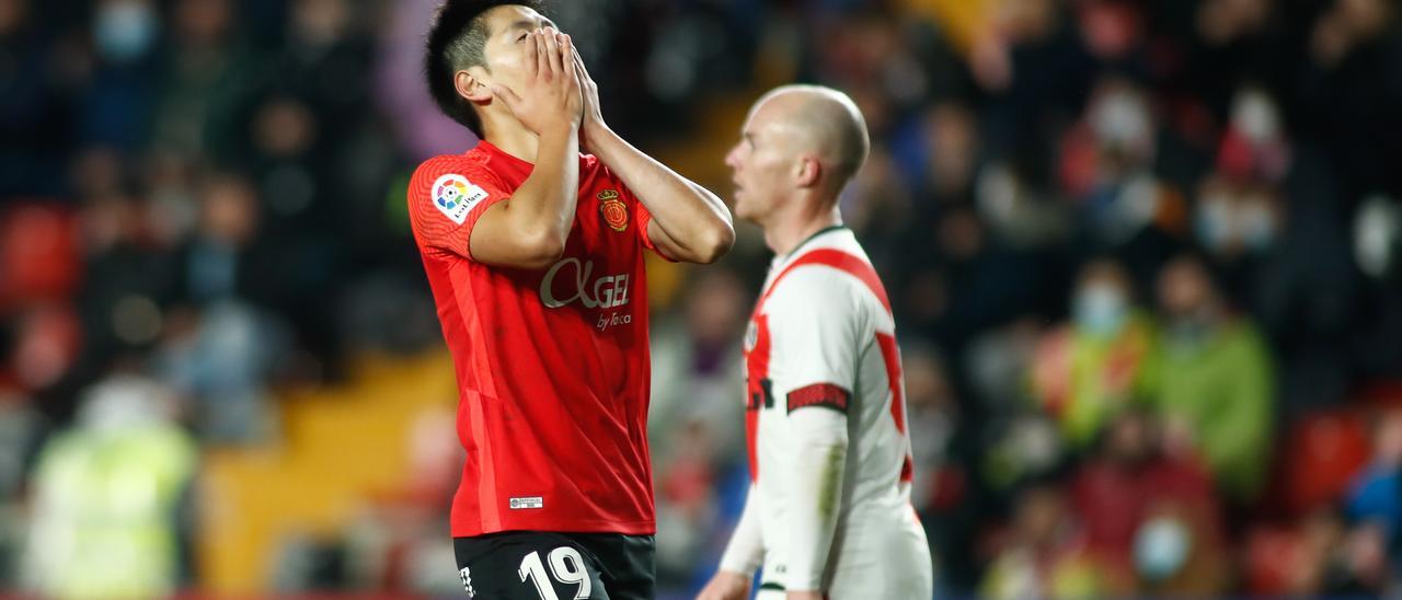 Kang In Lee se lamenta de una ocasión en Vallecas.