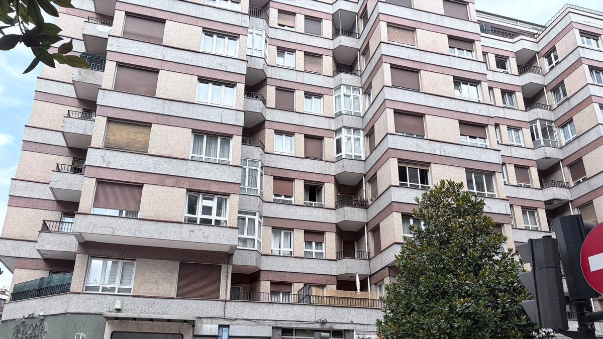 El edificio donde tuvo lugar la explosión y el incendio.