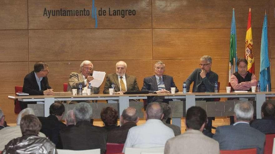 Javier Fernández, Evaristo Arce, Julio-José Rodríguez, Rubén Suárez, Ángel Antonio Rodríguez y Luis Feás.