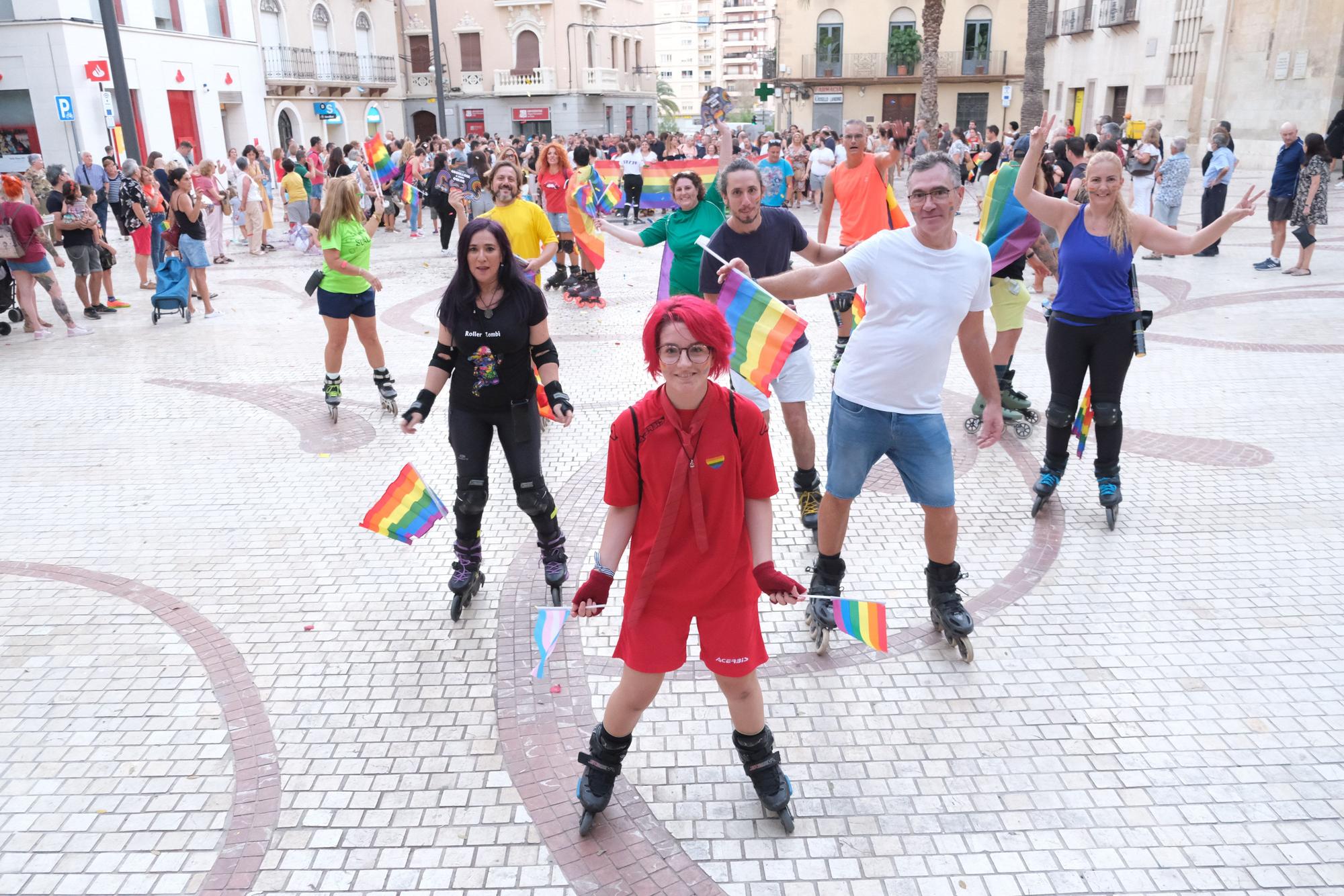 Así ha sido la manifestación del Orgullo en Elche