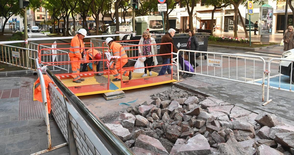 Imagen de las obras, este lunes en el centro de Castelló.