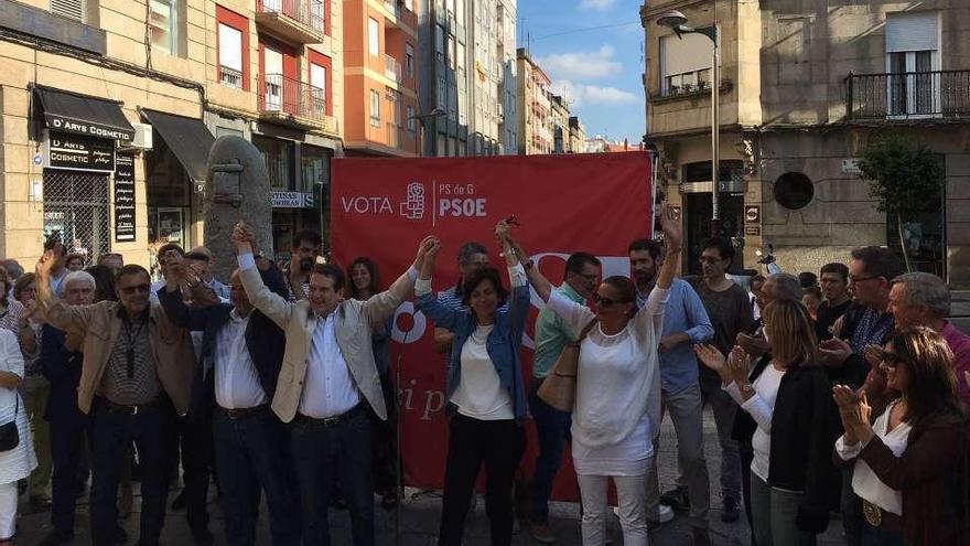 Vázquez, Losada, Caballero, Galovart y Silva, en el acto de fin de campaña. // FdV