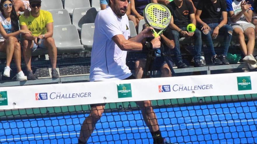 Patty Llaguno y Eli Amatriaín celebran su triunfo en el torneo de San Javier.