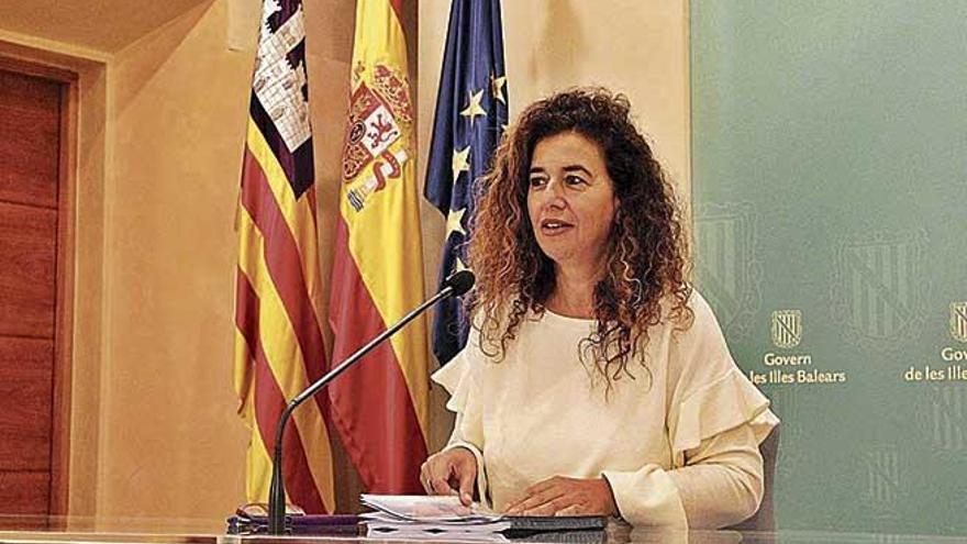 La portavoz del Govern, la socialista Pilar Costa.