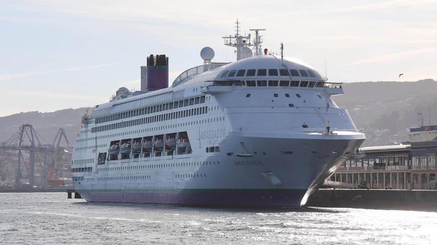 El «Ambience» regresa a Vigo con 1.400 británicos a bordo