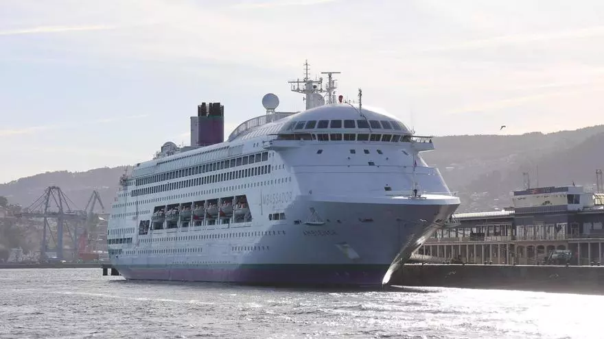 El «Ambience» regresa a Vigo con 1.400 británicos a bordo