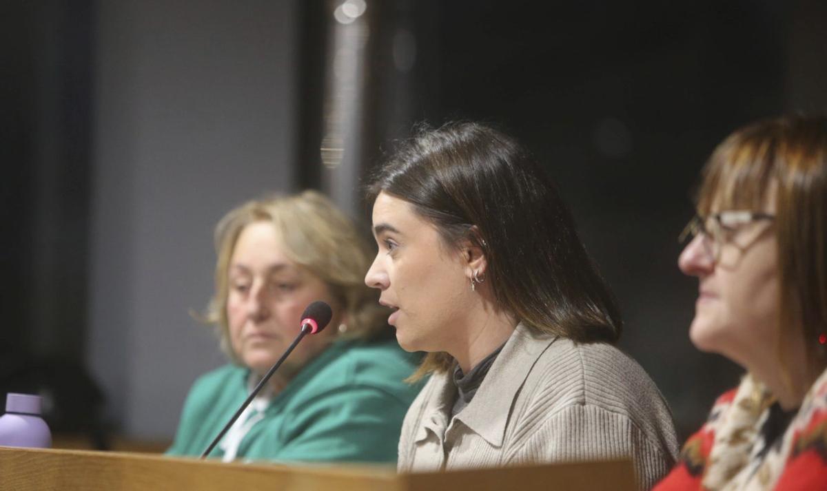 Xiana Abal, en una intervención en el pleno de Cangas. | SANTOS ÁLVAREZ