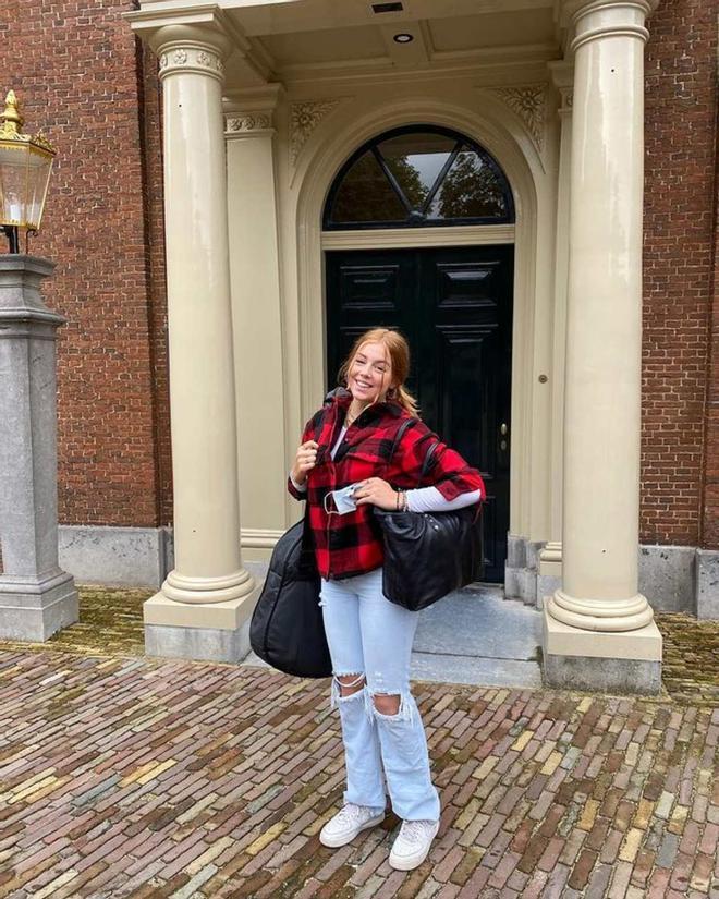 La princesa Alexia viaja de Holanda a Gales para iniciar el curso