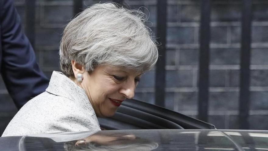 May afronta la presión en sus propias filas para ablandar y consensuar el &#039;brexit&#039;