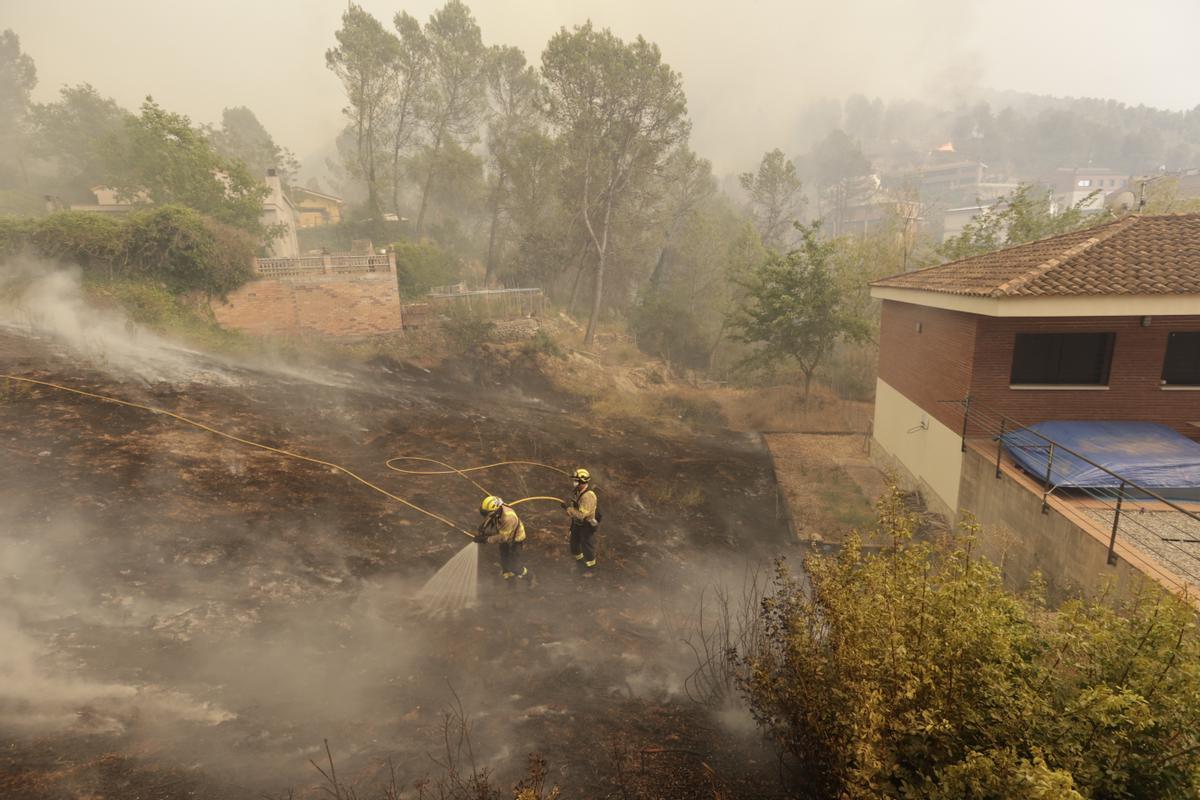 El incendio en El Pont de Vilomara, en imágenes