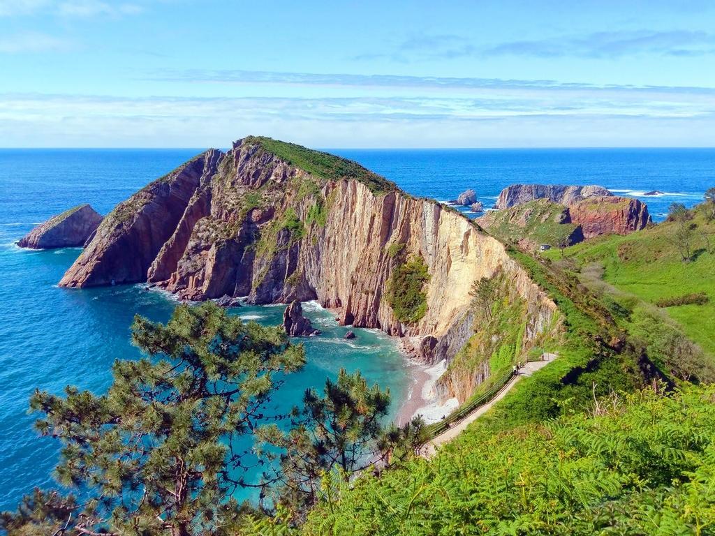 Playa del Silencio, Asturias