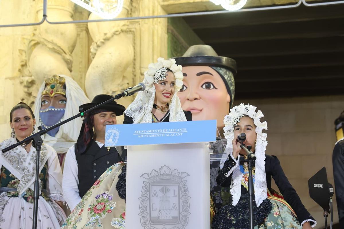 Funzo reivindica en su pregón las Hogueras como identidad de Alicante