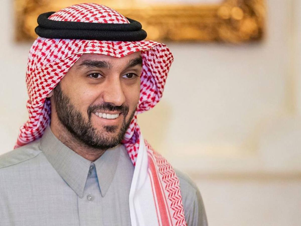 El príncipe Abdulaziz  bin Turki Al-Faisal