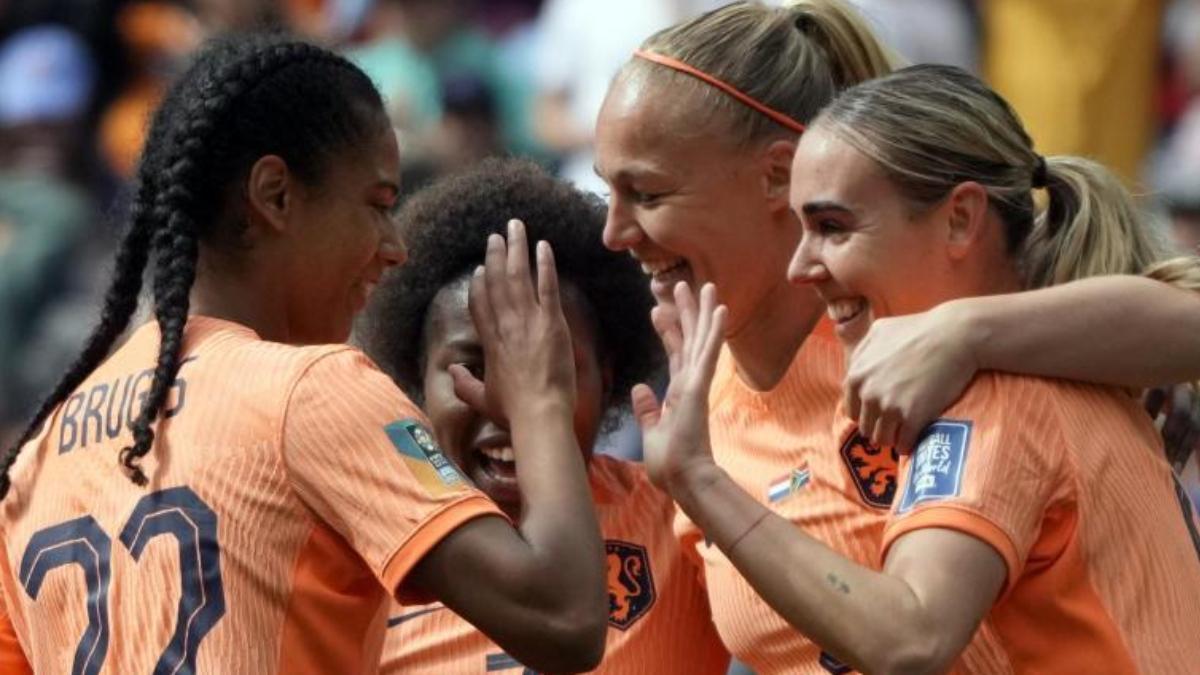 La selección de Países Bajos celebra un gol ante Sudáfrica