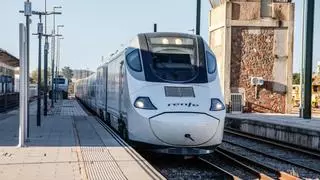 Adif estudia ahora si los trenes electrificados ahorrarán tiempo de viaje