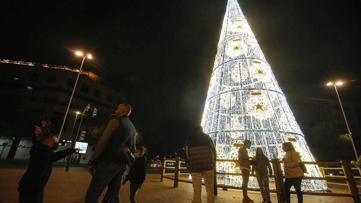 Un puente prenavideño de ocio, turismo y compras