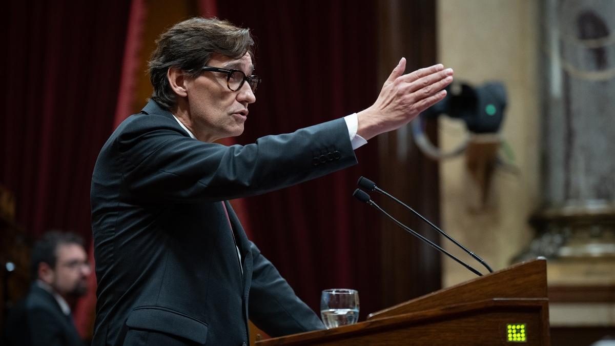 El líder del PSC, Salvador Illa, en el Parlament