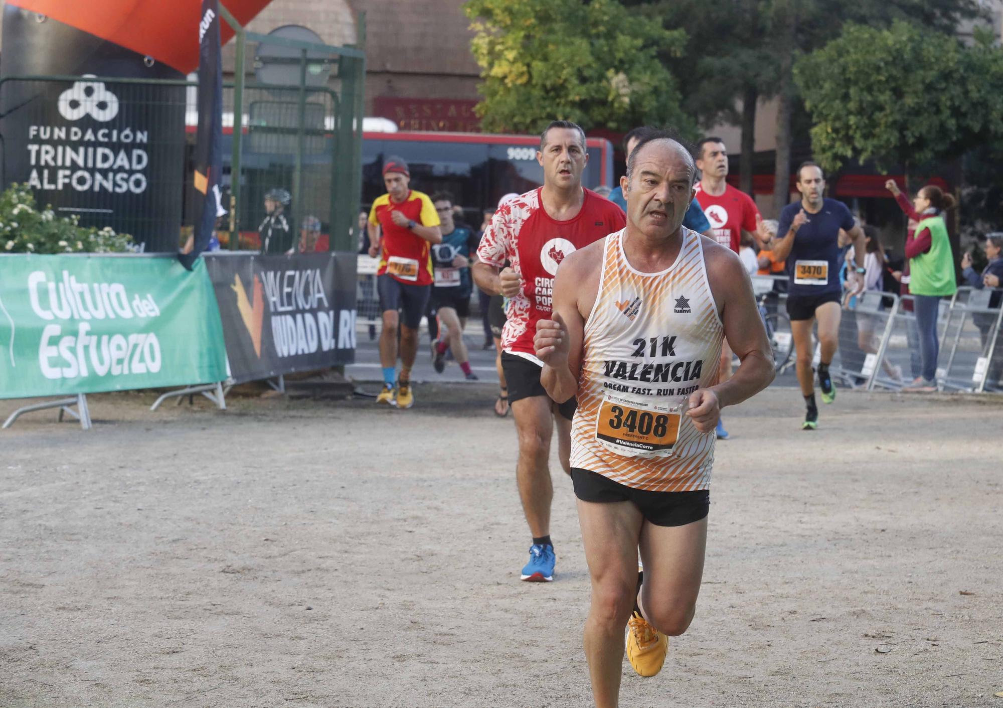 ¡Búscate en la X Carrera de la Universitat de València!