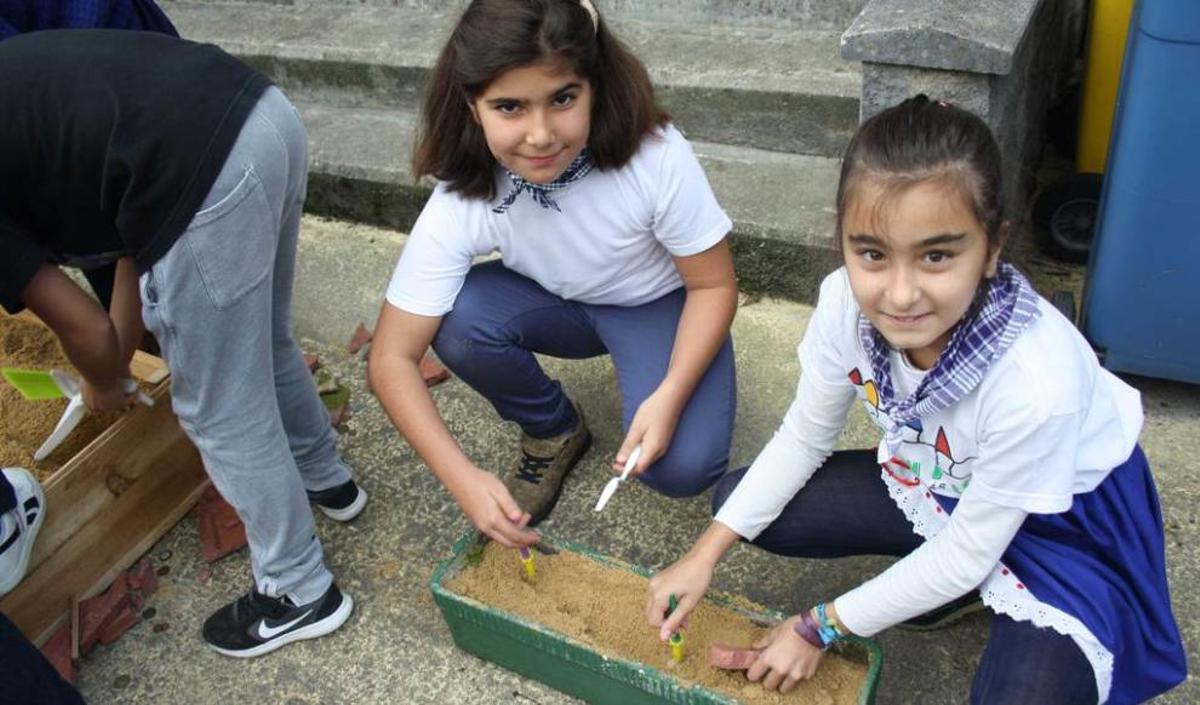 Magüestu prehistórico en el colegio San Félix de Candás