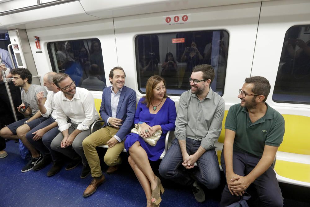 Las autoridades usan la tarjeta ciudadana para acceder al metro