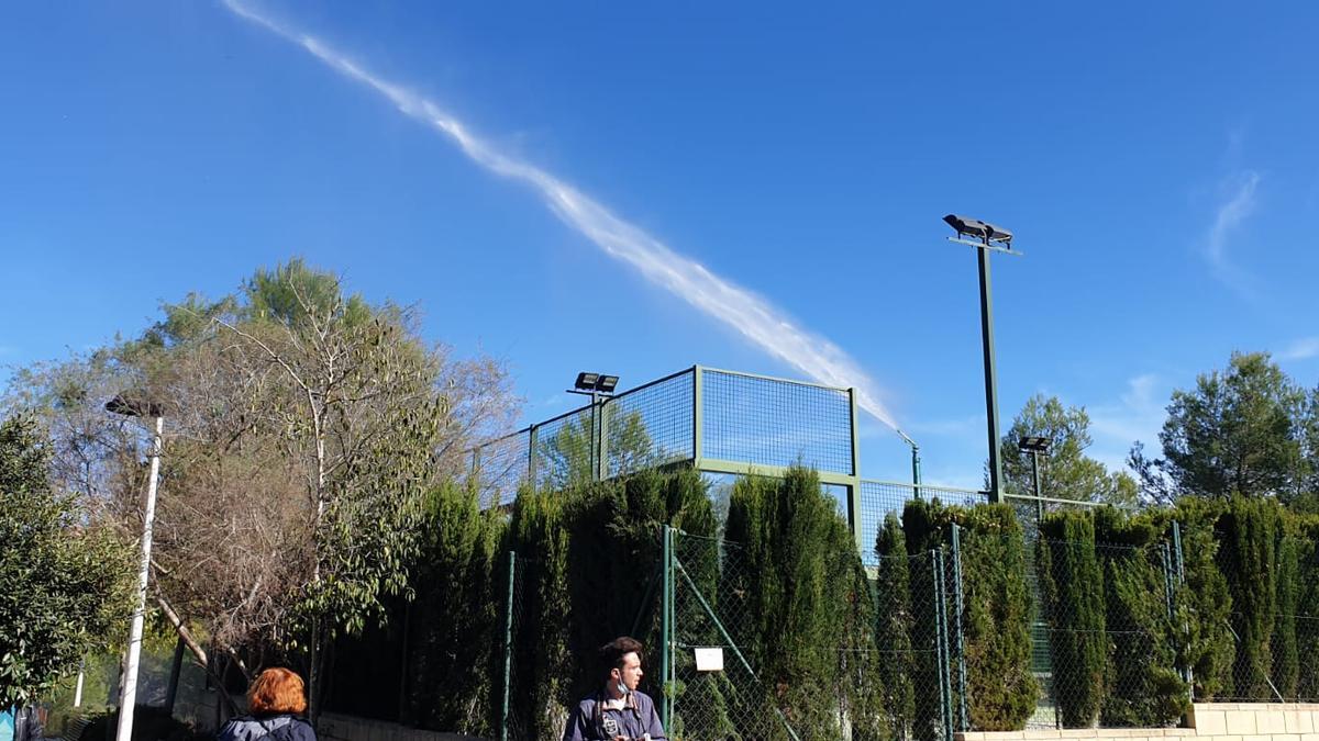 Cañones funcionando en Riba-roja.