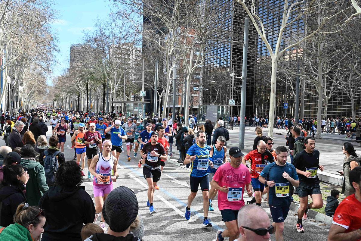 ¿Has participado en la Marató de Barcelona 2024? ¡Búscate en las fotos¡