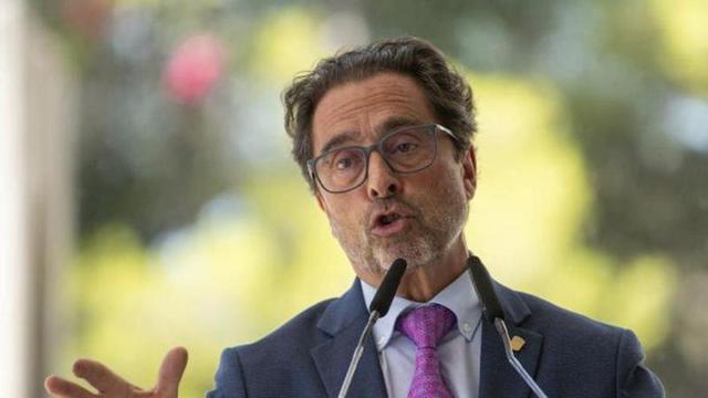 El rector de la Universitat  de Barcelona, Joan Guàrdia, durant la roda de  premsa d’ahir. | BELÉN GONZÁLEZ