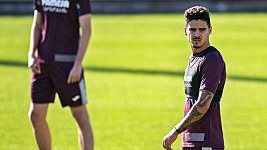 Sergio Lozano, en un entrenamiento con el Villarreal.