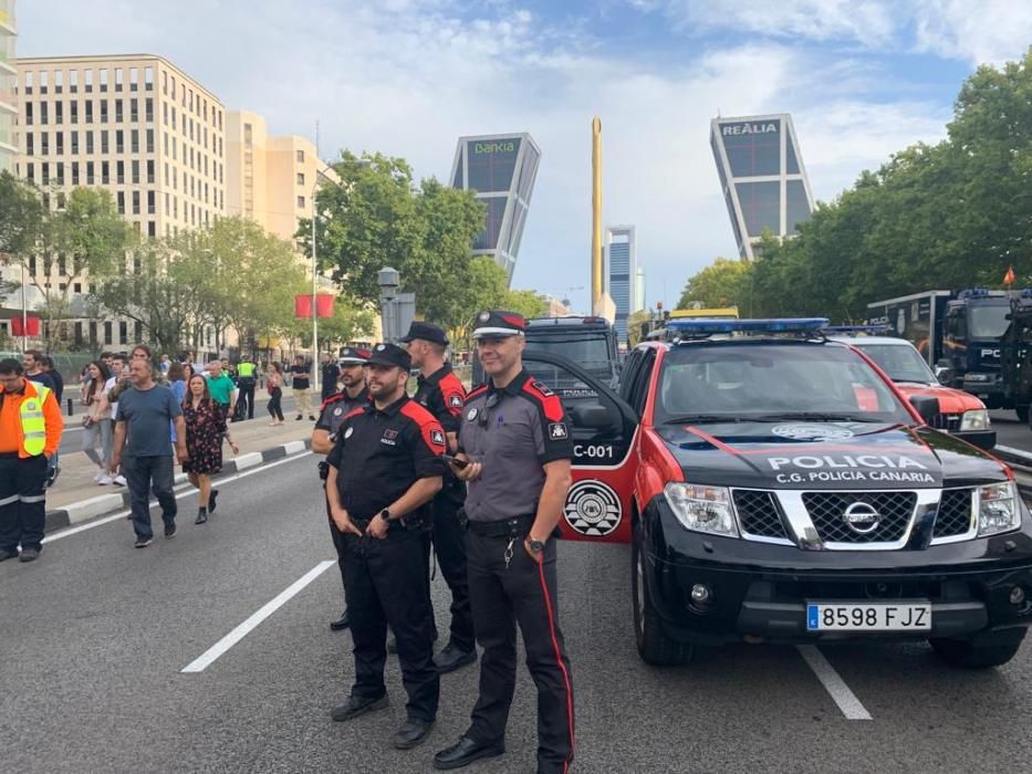Policía Canaria desfila de la Fiesta Nacional