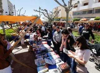 Santa Eulària vive el Día del Libro este sábado en el paseo de s’Alamera