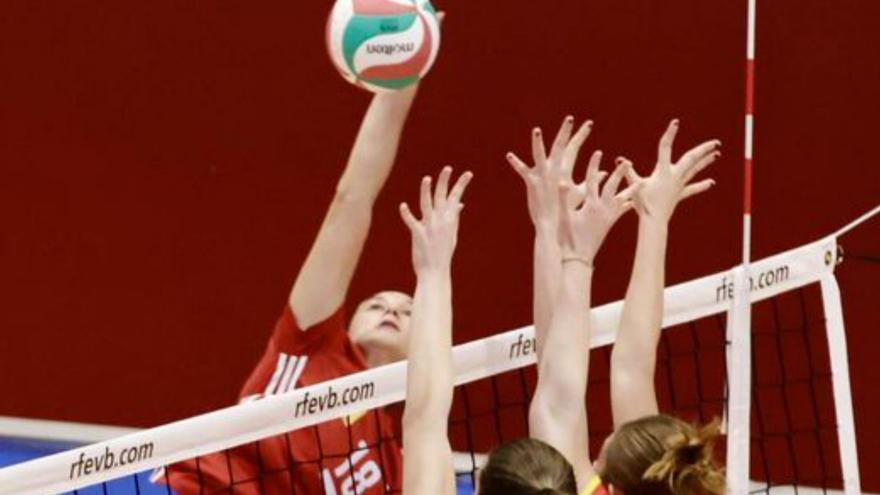 Un remate de la local Sara. | JUAN PLAZA