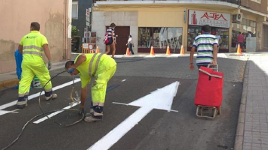 El cierre del tráfico en Mérida provoca quejas de vecinos y hosteleros de Sagasta