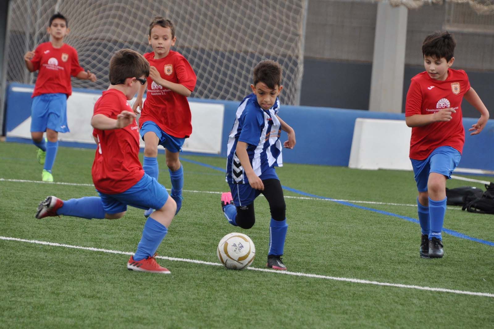 El fútbol base vuelve a sonreír