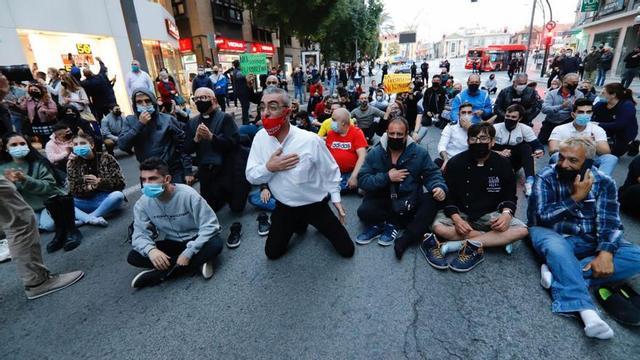 Protesta de hosteleros de Murcia en noviembre de 2020.  | JUAN CARLOS CAVAL