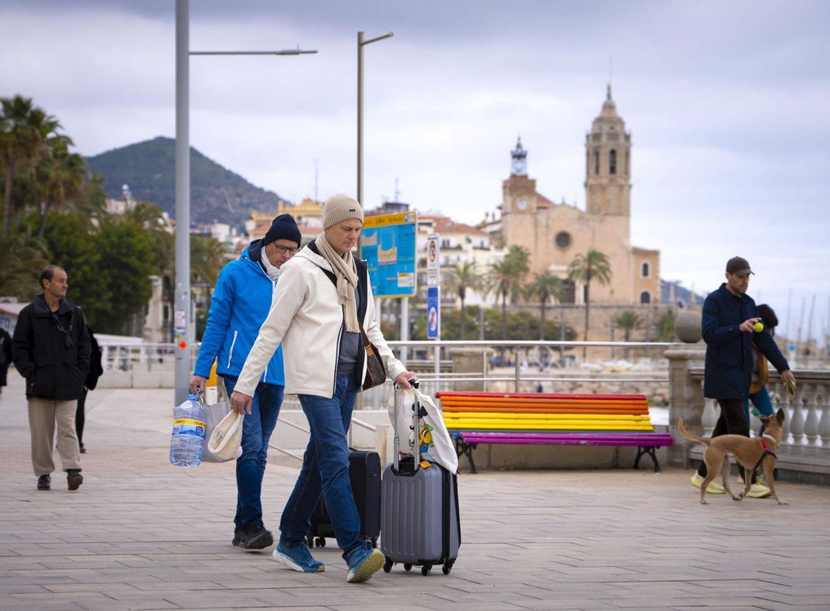 L’obertura de pisos turístics creix a les ciutats veïnes de Barcelona L’obertura de pisos turístics creix a les ciutats veïnes de Barcelona