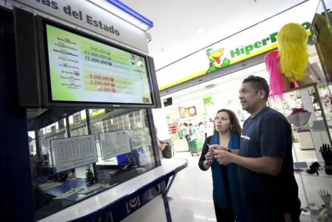 Arrecife celebra haber ganado un pellizco de un quinto premio