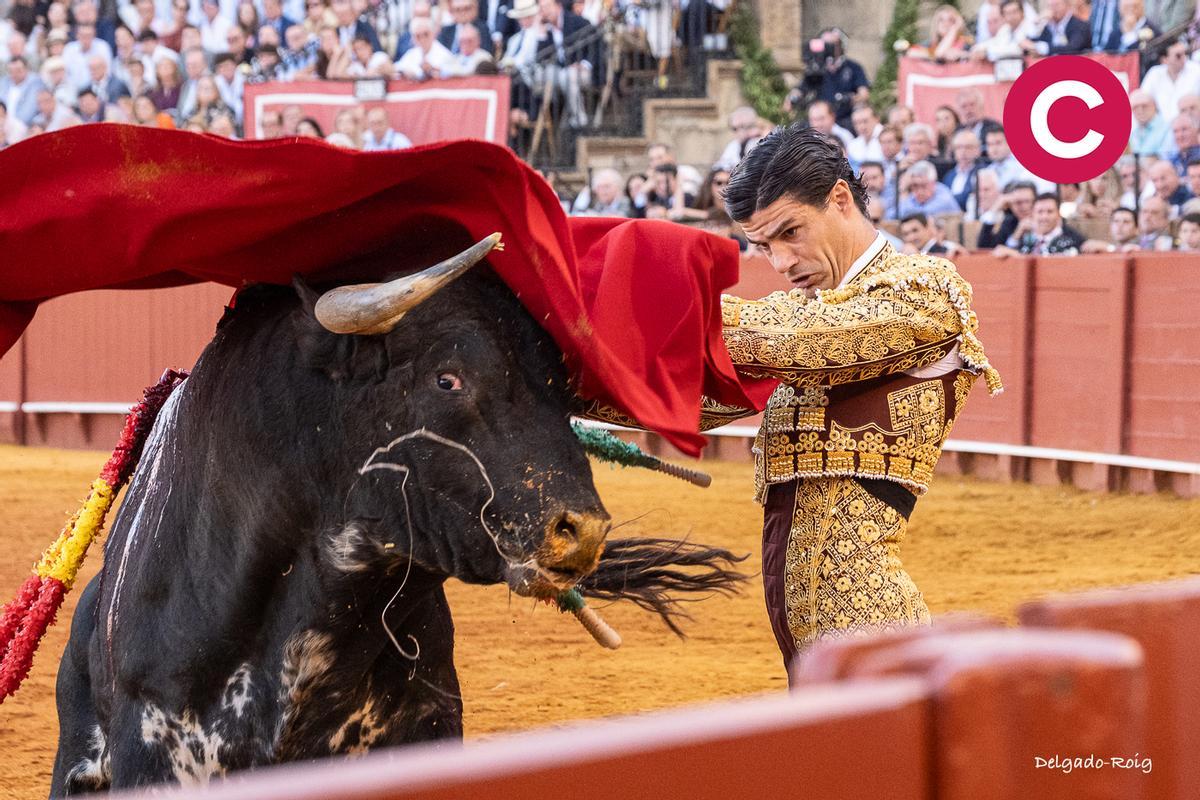 Ayudado por alto.
