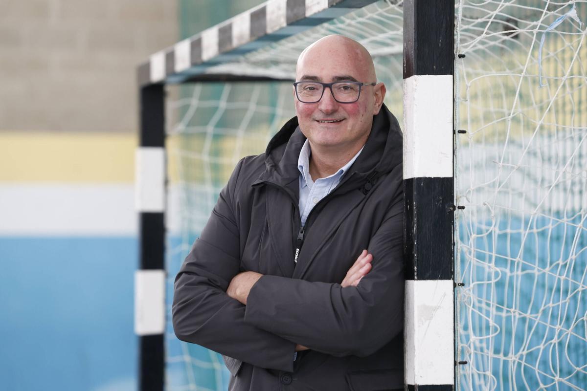 Heriberto Fernández, Caco, presidente del Confía Base Oviedo de balonmano.
