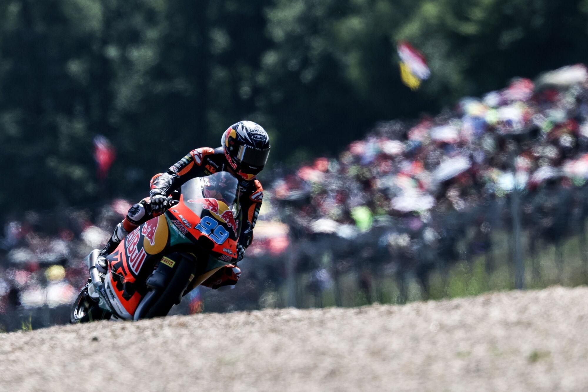 BRNO (Czech Republic), 20/07/2025.- Red Bull KTM Ajo rider Jose Antonio Rueda of Spain competes in the Moto3 race of the Motorcycling Grand Prix of Czechia at the Automotodrom Brno racetrack in Brno, Czechia, 20 July 2025. (Motociclismo, España) EFE/EPA/FILIP SINGER