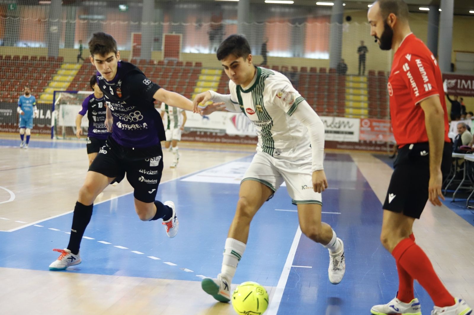 Córdoba Futsal-Burela | El partido en Vista Alegre, en imágenes